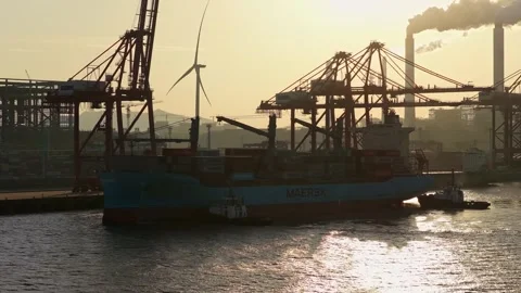 Global delivery shipping. Big ship at industrial port. Cargo terminal logistics. Vídeos de archivo 334730045