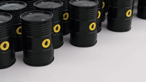 Global international commodity trading of black oil barrels rendered in UHD, 動画素材 334030890