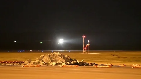 Global Thunder 18 Exercise - B-1 Lancer Landing at night Vidéo 82338678