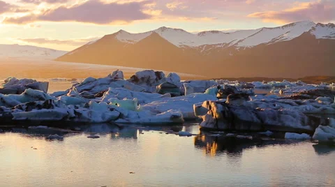 Global Warming Climate Change Concept. Icebergs in Glacier Lagoon. Vídeos de archivo 52084755