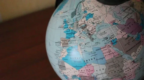 Globe and loupe Vídeo Stock 46232930