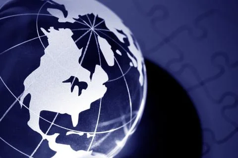 Globe and Puzzle 스톡 사진