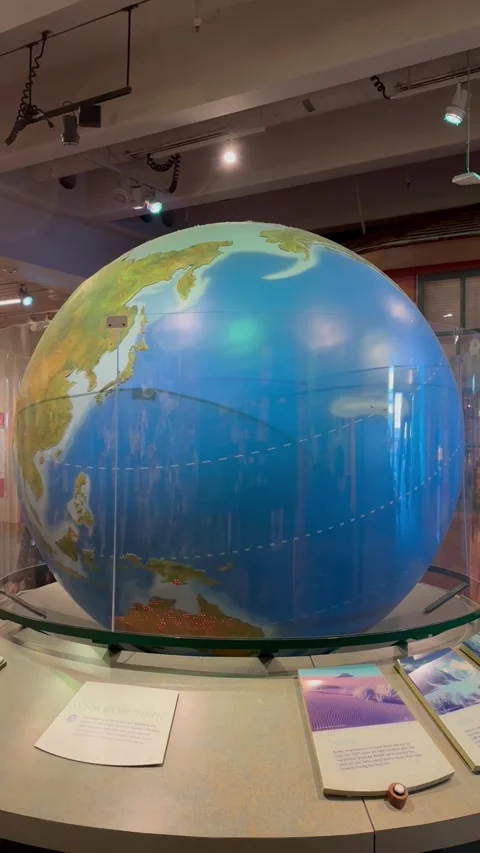 Globe Video stock 260661429