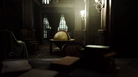 Globe in the old classic room Видео 160190980
