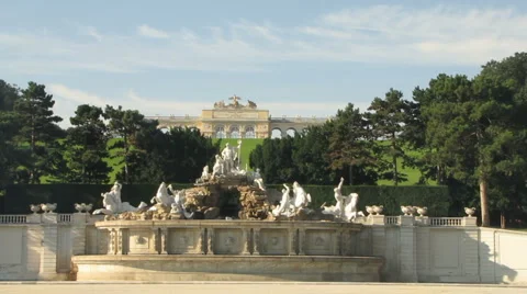 Gloriette at Schonbrunn Garden Stock-Footage 1079897