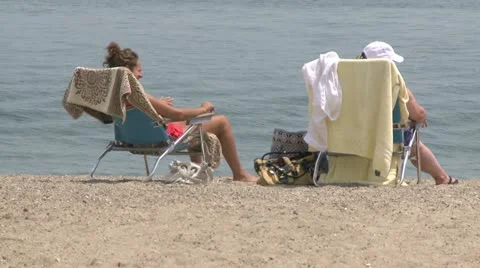 Glorious day at the beach (11 of 14) Stock-Footage 19478307