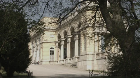 Gloritte &amp; Park 4K - Long Shot - Schönbrunn | Vienna Video stock 39082796