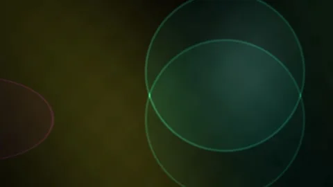 Glowing green circle on dark background. Vidéo 335517586