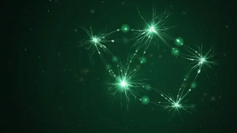 Glowing green neuron cells connected by branching dendrites on a dark green Vídeo Stock 344781448