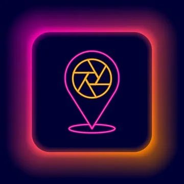 Glowing neon line Camera shutter icon isolated on black background. Colorful Illustrazione stock