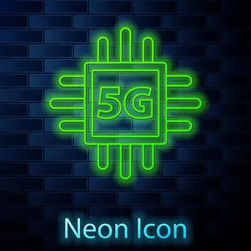 Glowing neon line Computer processor 5G with microcircuits CPU icon isolated  Illustrazione stock