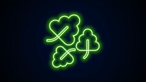 Glowing neon line Oak leaf icon isolated on black background. 4K Video motion 库存影片 167865957