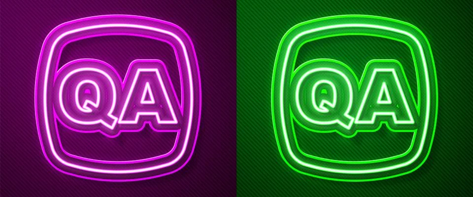 Glowing neon line Speech bubbles with Question and Answer icon isolated on .. 库存插图