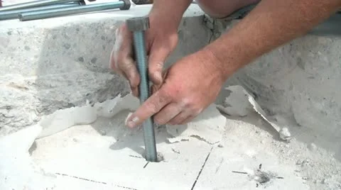 Gluing Bolt in Concrete Hole Vídeo Stock 12585560