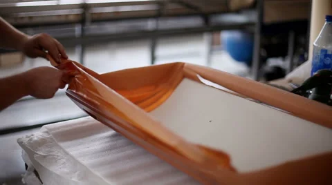 The gluing edges. The manufacturing process of the facade of kitchen furniture. 库存影片 63404771