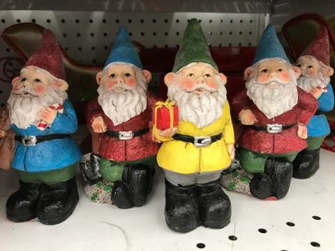 Gnomes on a Shelf Foto stock