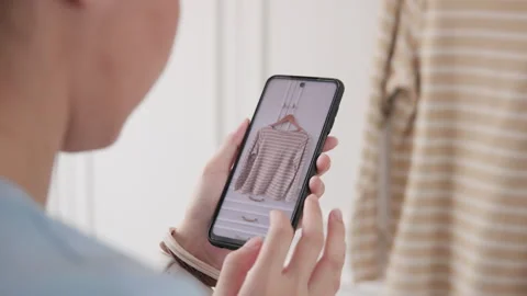 Go green Gen Z reduce manage used clothing, recycling, upcycling, secondhan.. Видео 284509778