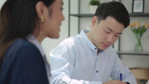 Go green thinking growth mindset deep listening in workplace employee engag.. 스톡 동영상 311935063