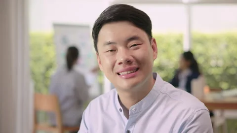 Go green thinking growth mindset in workplace employee benefit engagement. 스톡 동영상 317065142