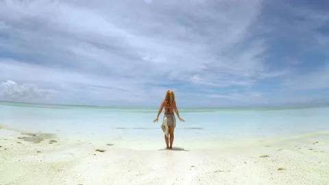 Go pro footage of alone young beautiful woman raising arms wide in joy and excit Видео 199624283