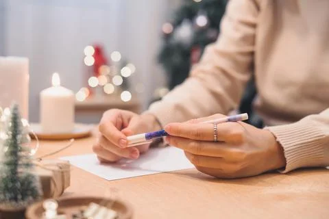 Goals plans make to do and wish list for new year christmas concept, girl Foto stock