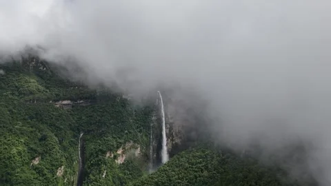 Gocta Waterfall, Dramatic Scenery 4k UHD Aerial Stock-Footage 335784819