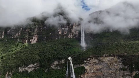Gocta Waterfall, Dramatic Scenery 4k UHD Aerial Stock-Footage 335784905