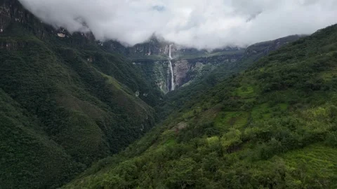 Gocta Waterfall, Dramatic Scenery 4k UHD Aerial Stock-Footage 335784926