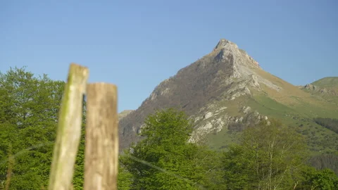 Goierri landscape, Txindoki mountain in Basque Country Video stock 152473341