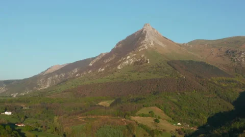 Goierri landscape, Txindoki mountain in Basque Country Video stock 152477393