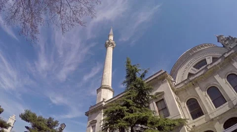 Going around the tower of the mosque 스톡 동영상 49859522