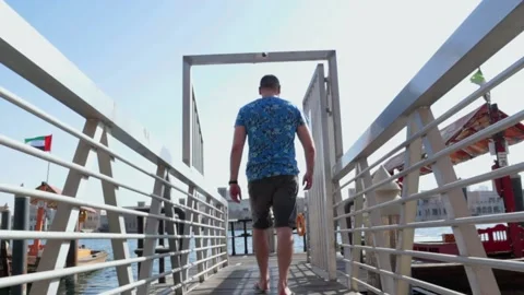 Going to the boat Vídeos de archivo 141869067