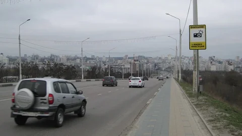 Going down the "New Bridge" Video stock 108253313