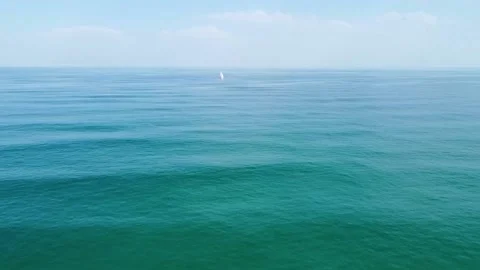 Going far away into the ocean - looking for a boat Video stock 138559313