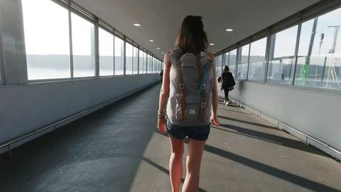 Going Traveling 動画素材 128859306