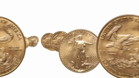 Gold American Eagles coins on a bed of silver coins rotating right background Vídeos de archivo 334028290