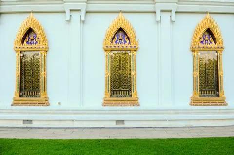 Gold buddhist monastery window Fotos Stock