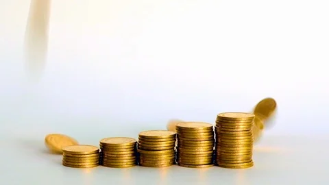 Gold coins falling down or many of gold coins drop on white background Stock-Footage 102762597