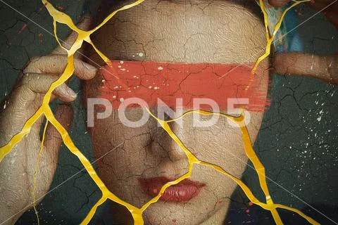 Gold Cracked Painting Photo Effect PSD Template