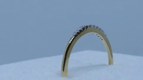Gold diamond ring Video stock 124697891