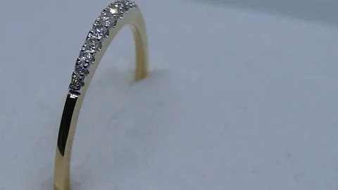 Gold diamond ring Video stock 124697892