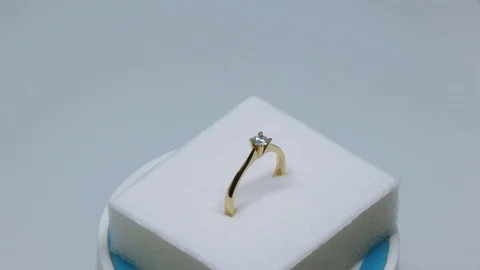Gold diamond ring Video stock 124697939