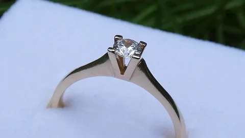 Gold diamond ring Video stock 124697991