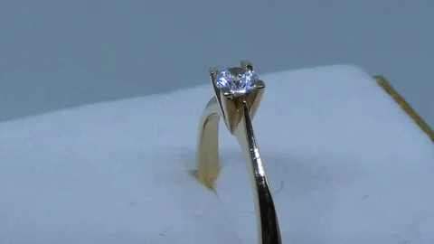 Gold diamond ring Video stock 124698014