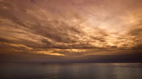 Gold during sunset Video stock 12570861