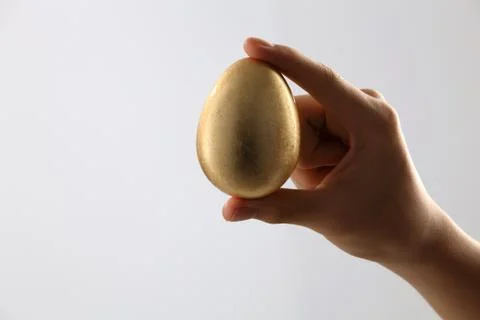 Gold egg 스톡 사진