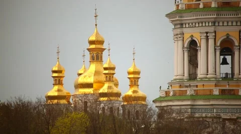 Gold head temple Video stock 957478