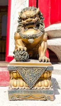 Gold Lion statue Stock Photos