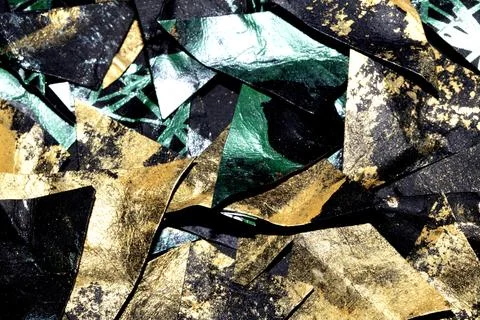 Gold metallic geometric triangle paint background on black paper 库存插图