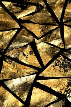 Gold metallic geometric triangle paint background on black paper 库存插图